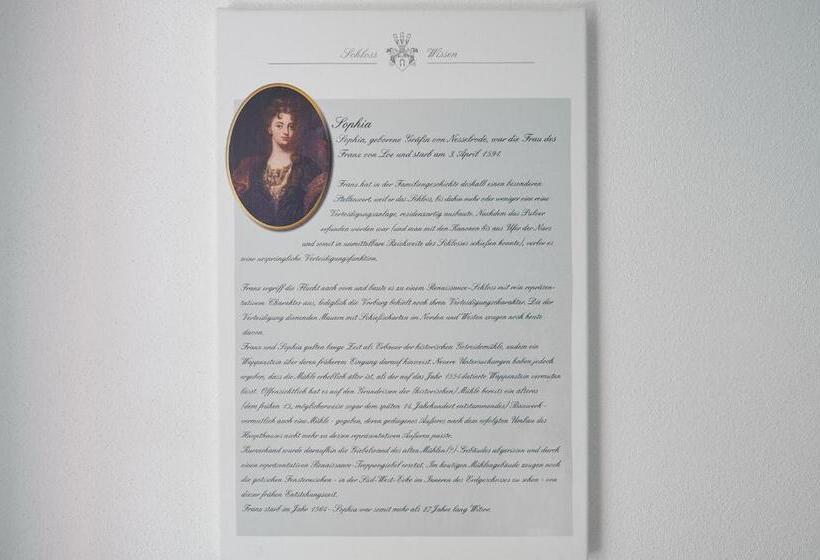 스탠다드 스튜디오 킹침대, Schloss Wissen