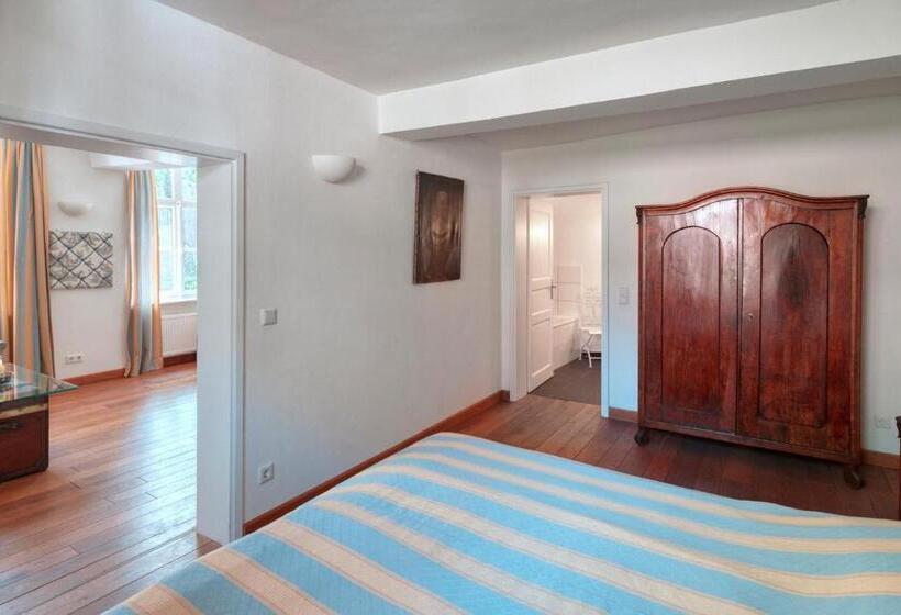 스탠다드 스튜디오 킹침대, Schloss Wissen