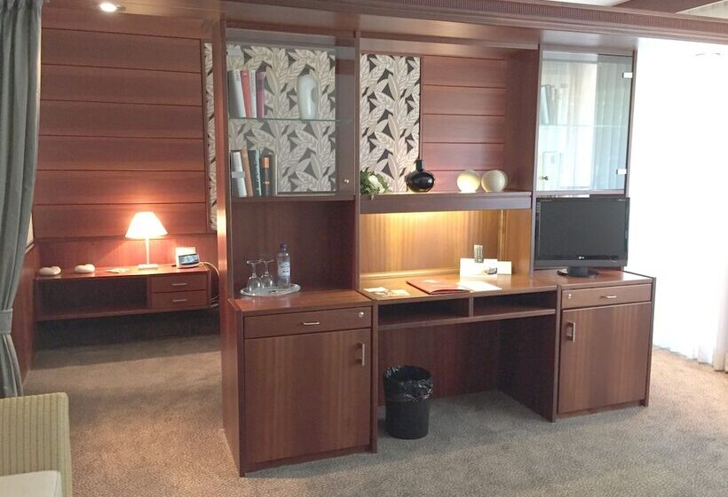 Полулюкс, Westfalen Hof