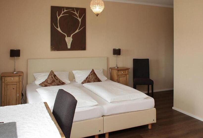 스탠다드 룸, Zur Sonne