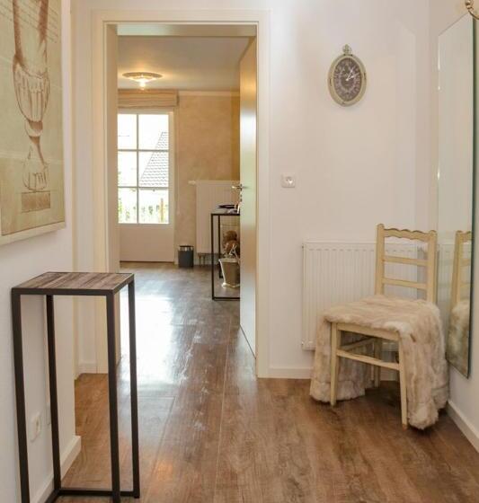 스위트, Zur Sonne