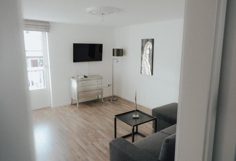 스위트, Zur Sonne