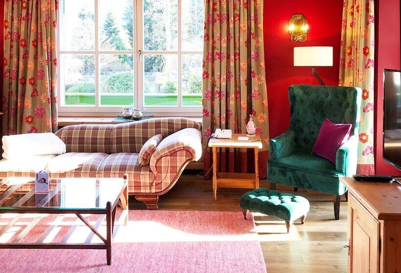 جناح جونيور, Landhaus Am Stein