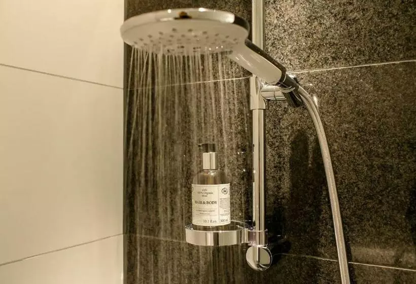 キングサイズベッドのスタンダードルーム, Motel One Frankfurt Messe
