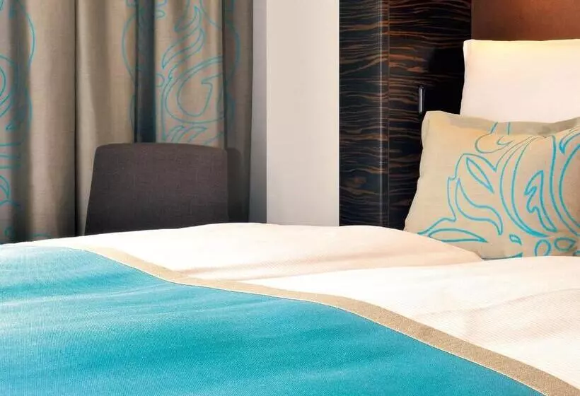 バルコニー付きスタンダードルーム, Motel One Frankfurt Messe
