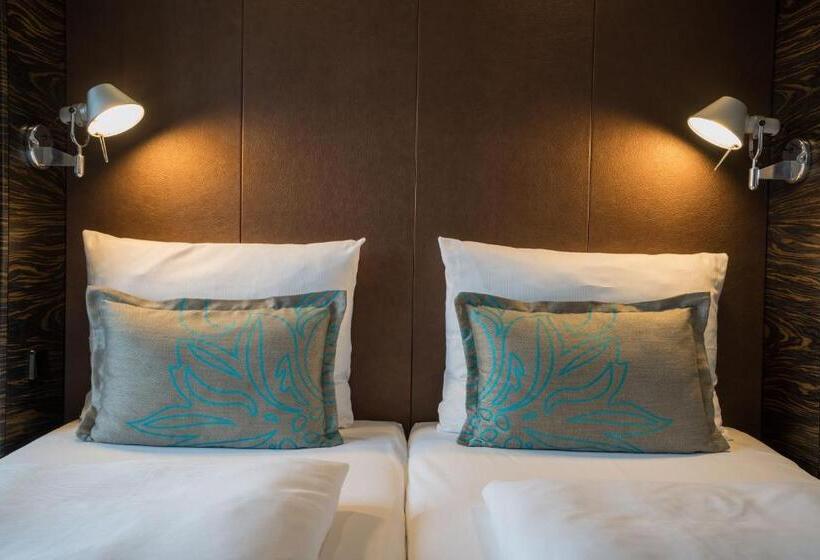 标准间带阳台, Motel One Frankfurt Messe