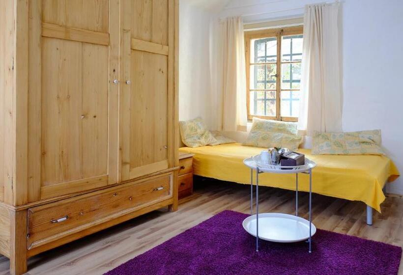 标准三人间, Rhein River Guesthouse   Direkt Am Rhein