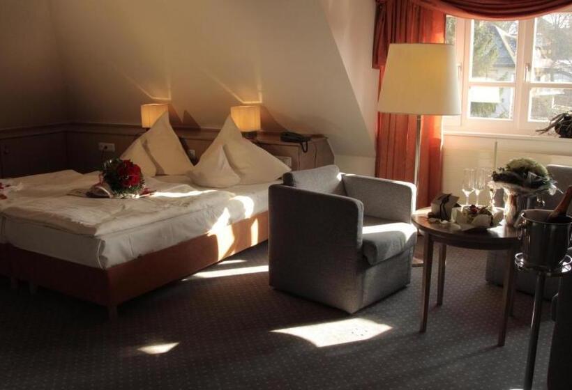 Полулюкс, Romantisches Hotel Menzhausen