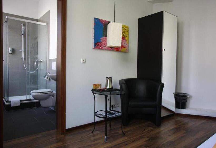 اتاق راحتی یک تخته, Stadthotel Kleiner Berg