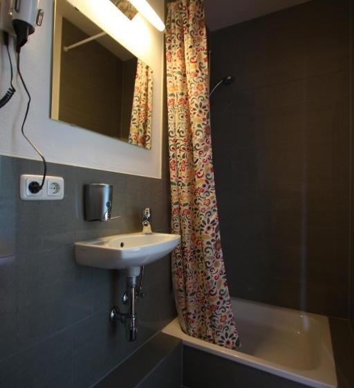 اتاق راحتی یک تخته, Stadthotel Kleiner Berg