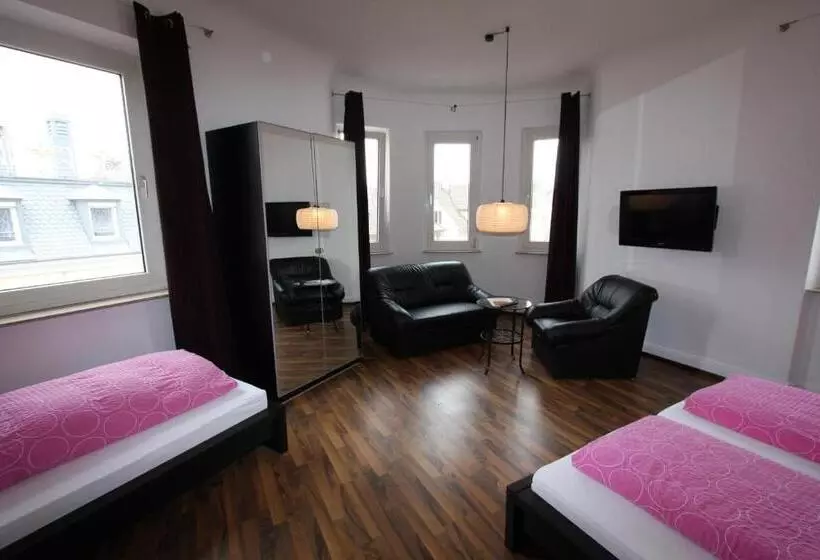 اتاق استاندارد سه نفره, Stadthotel Kleiner Berg