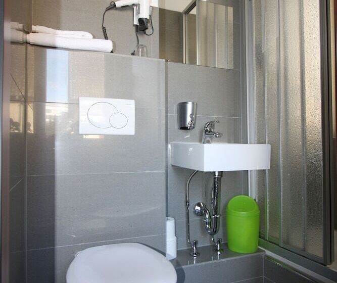 اتاق استاندارد یک نفره, Stadthotel Kleiner Berg
