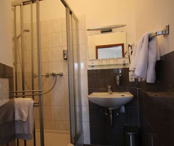 Номер Стандарт Трехместный, Stadthotel Kleiner Berg