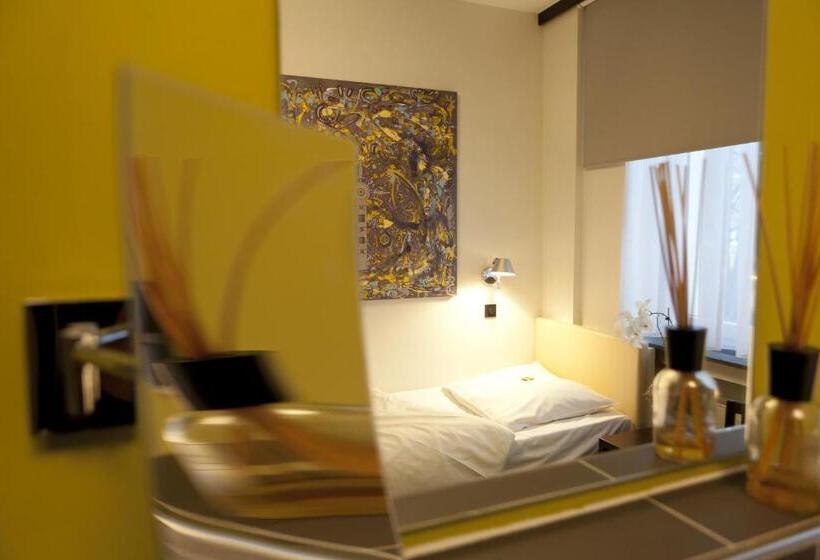 컴포트 싱글 룸, Art Hotel Tucholsky