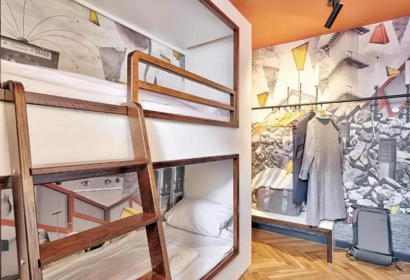 スーペリアシングルルーム, Art Hotel Tucholsky
