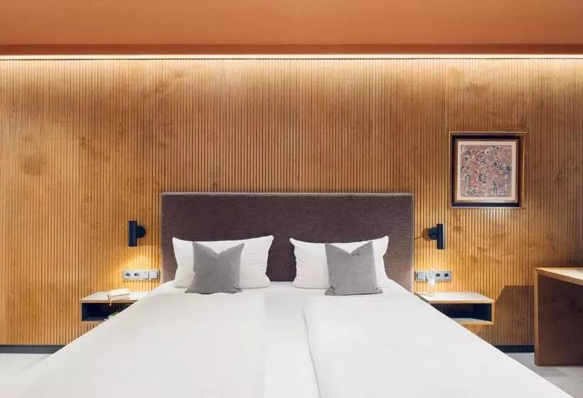 スーペリアシングルルーム, Art Hotel Tucholsky