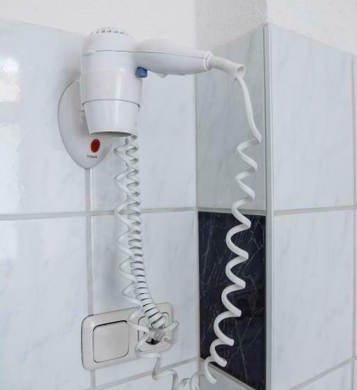 غرفة قياسية فردية, Pension Bertha