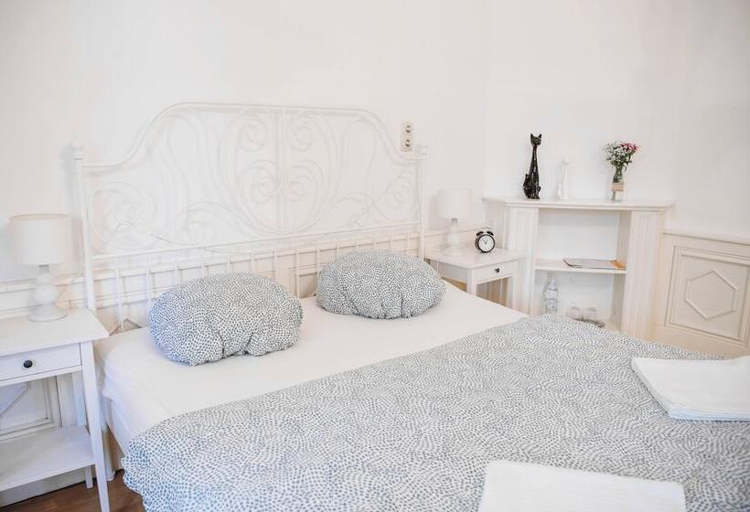 غرفة سوبيريور, Pension Bertha