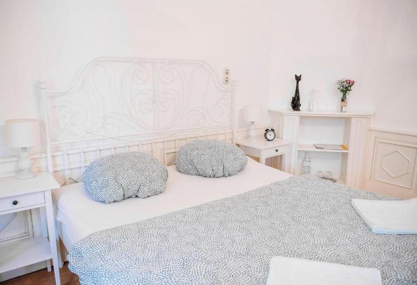 غرفة سوبيريور, Pension Bertha