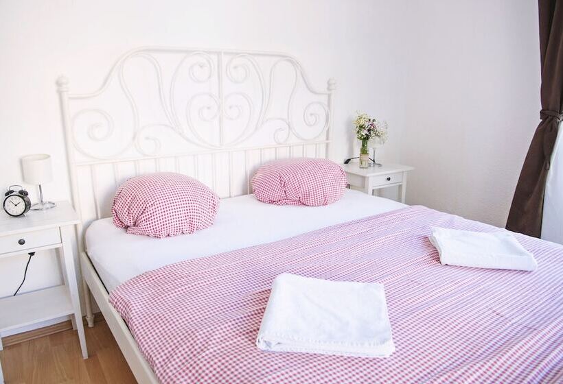 غرفة قياسية, Pension Bertha