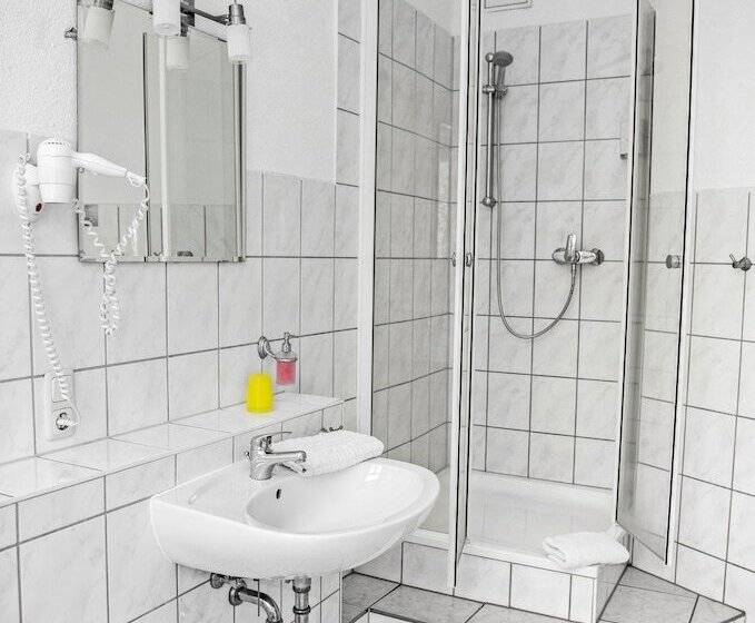 غرفة قياسية, Pension Bertha