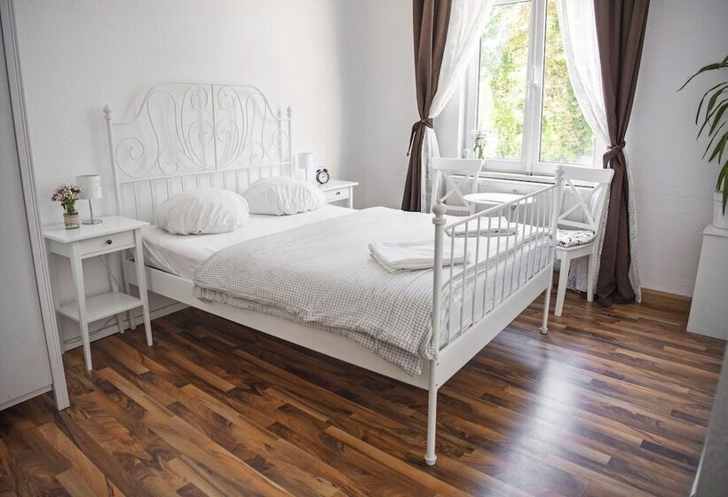 غرفة قياسية, Pension Bertha