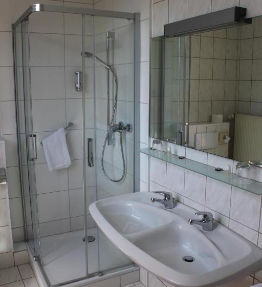 חדר קומפורט, Am Römerwall