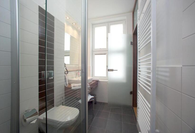 اتاق استاندارد یک نفره, Bruhlerhohe