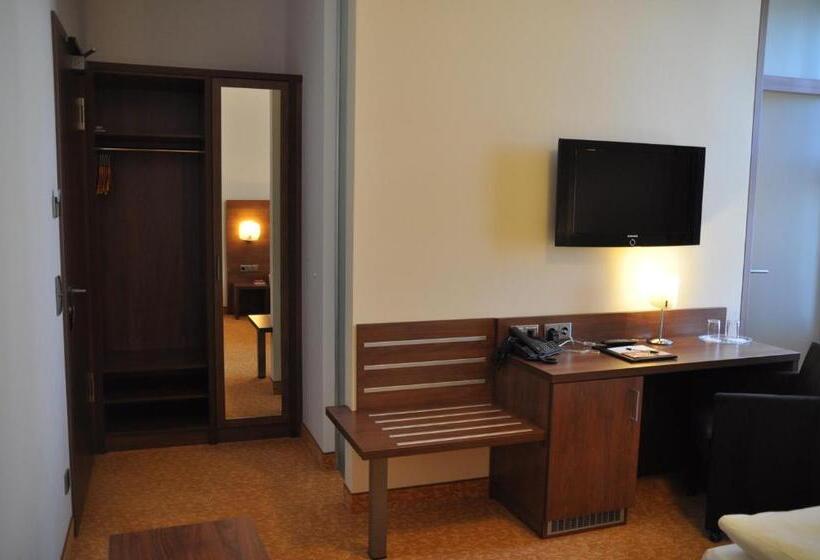 اتاق استاندارد, Bruhlerhohe