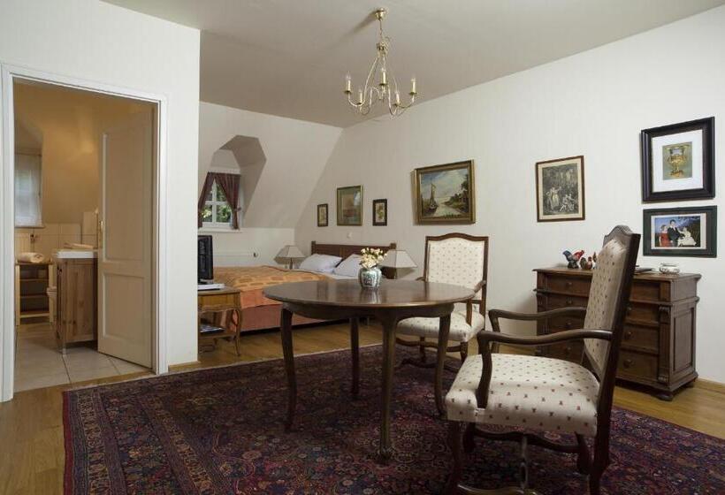 스탠다드 룸, Burg Boetzelaer