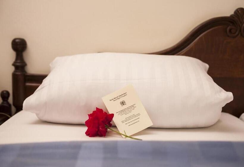 스탠다드 룸, Burg Boetzelaer