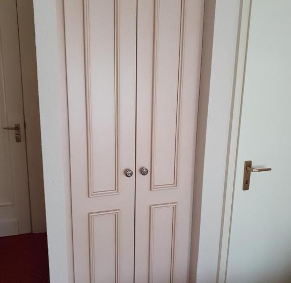 غرفة قياسية, Casino Im Park