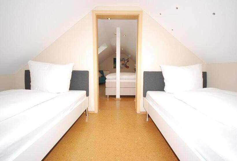 شقة غرفة واحدة, Colosseum