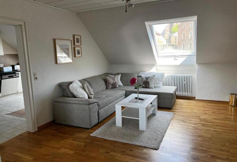 شقة 3 غرف, Colosseum