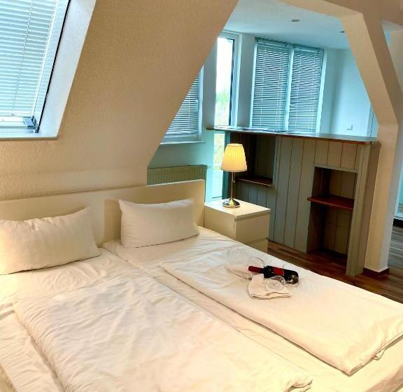 اتاق استاندارد با تراس, Und Restaurant Gartenstadt Erfurt