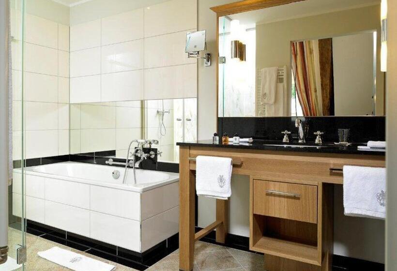 Номер Стандарт, Gut Kump Gastronomie Und