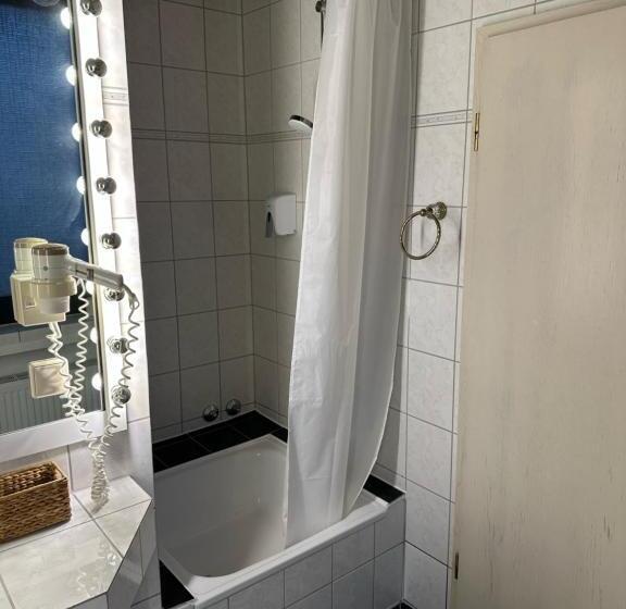 스탠다드 룸, Dream In Heiligenhaus