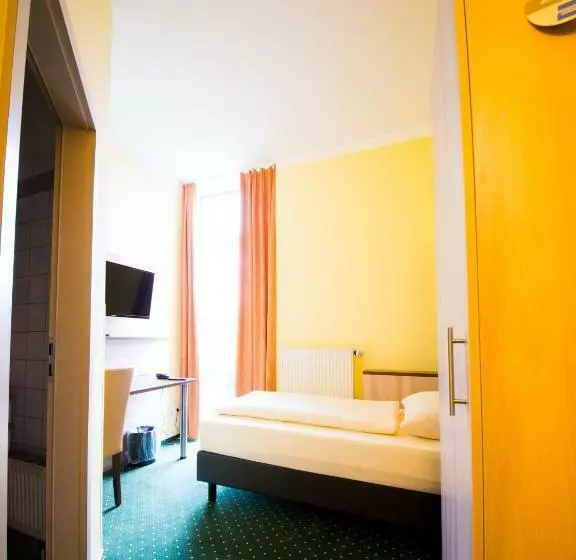 Standard Yhden Hengen Huone, Mirage