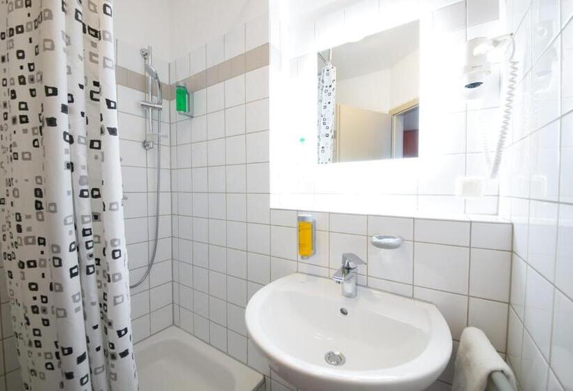 スタンダードシングルルーム, Mirage