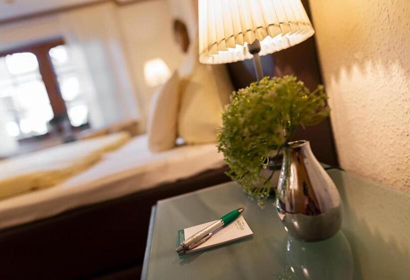 Номер Стандарт Индивидуальный, Mutterbahr