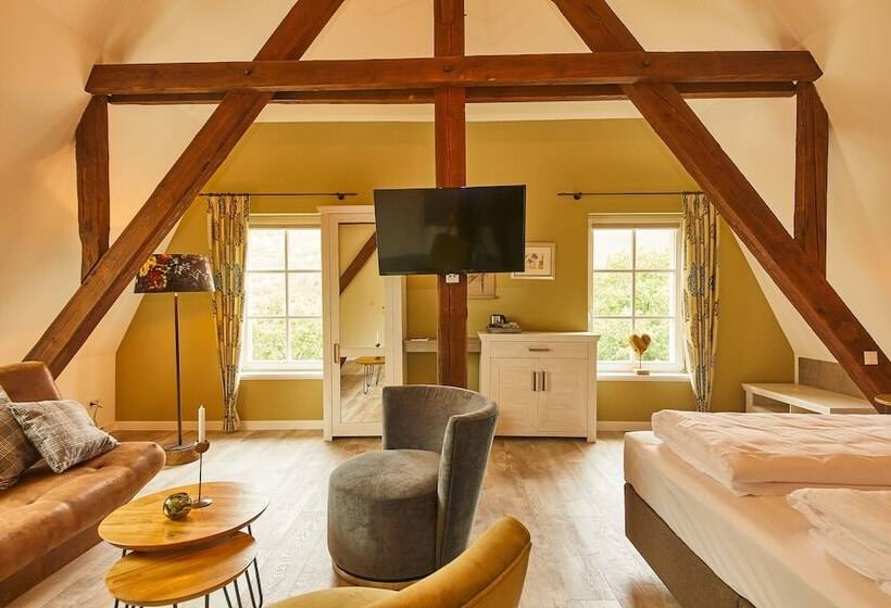 スタンダードルーム, Rochter Land