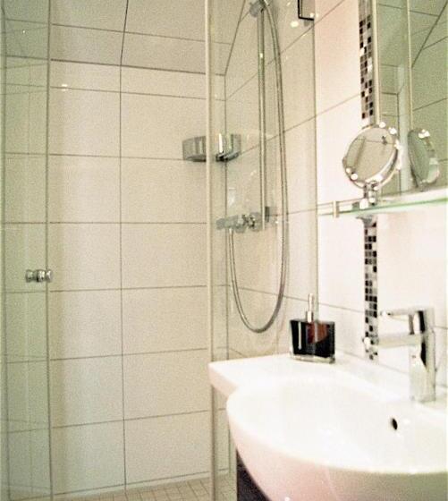 标准单人间, Ruhr