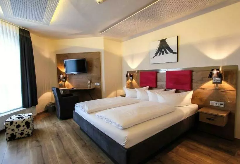 Standard-huone, Solewerk