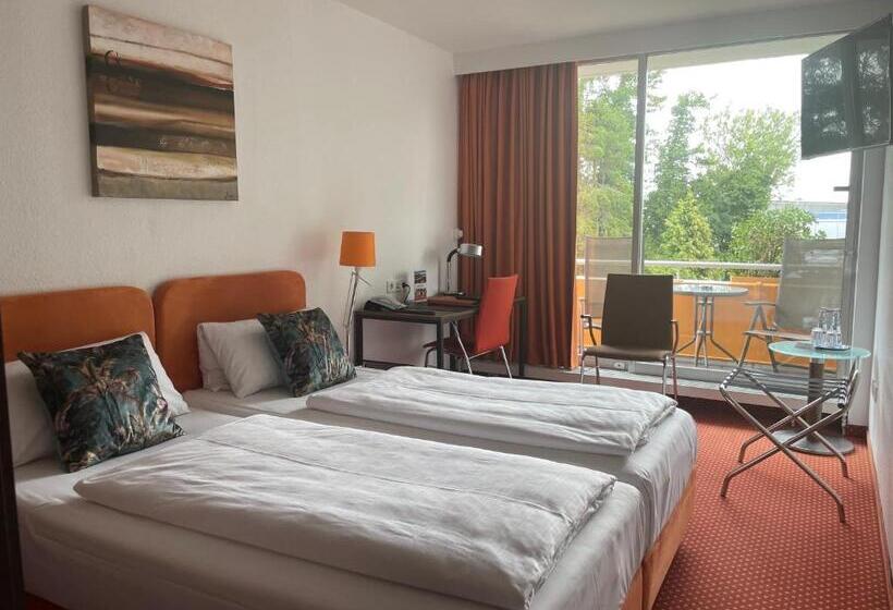 스탠다드 룸, Unterfeldhaus