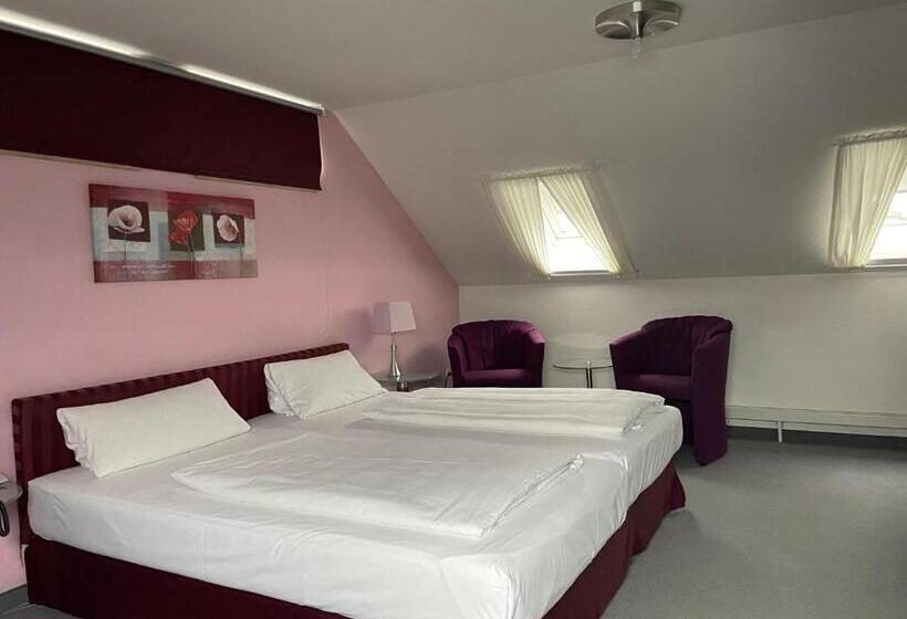 스탠다드 트리플 룸, Unterfeldhaus