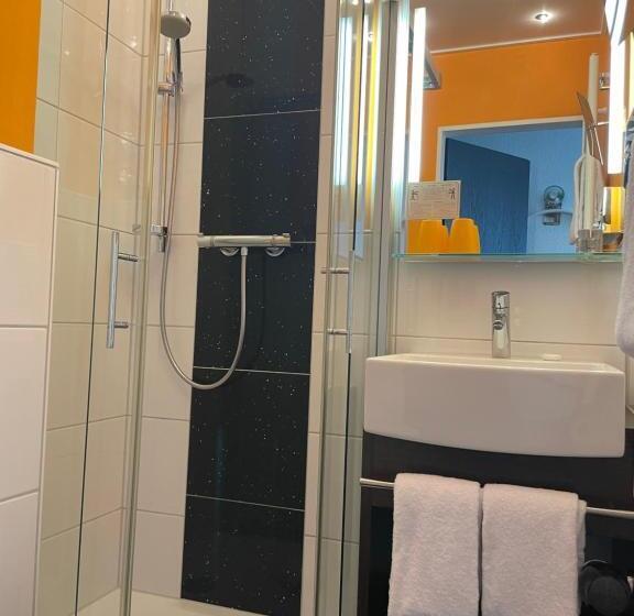 스탠다드 트리플 룸, Unterfeldhaus