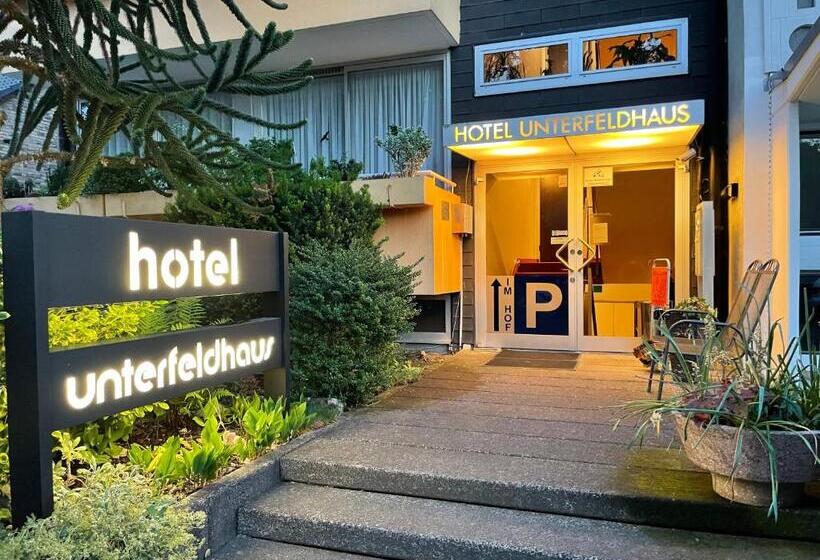 스탠다드 룸, Unterfeldhaus