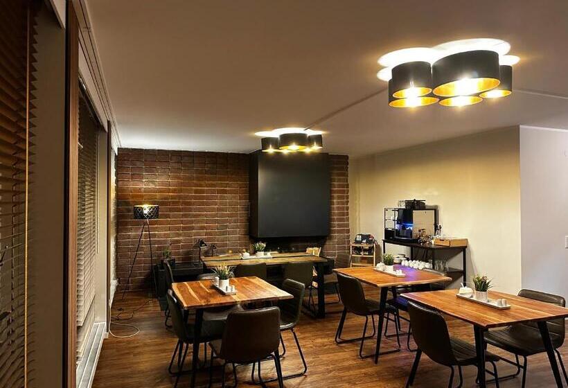 스탠다드 트리플 룸, Unterfeldhaus