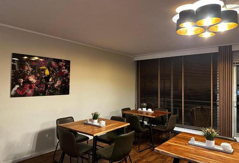 스탠다드 트리플 룸, Unterfeldhaus