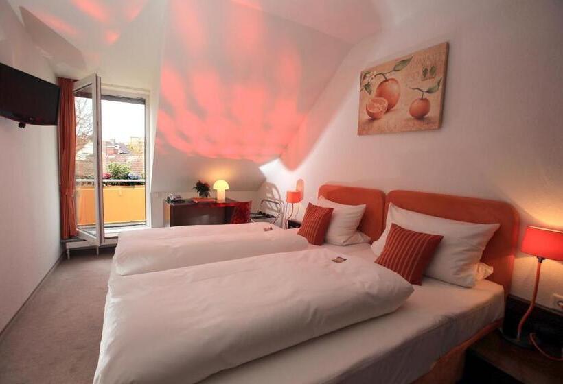 스탠다드 룸, Unterfeldhaus